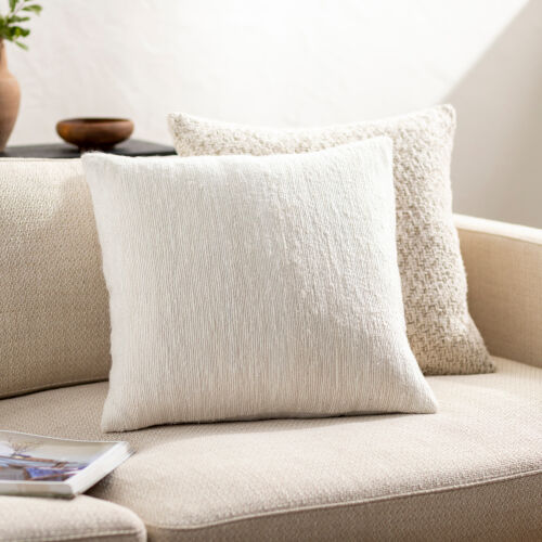 Quinby Pillow 22in 