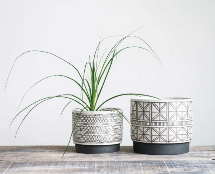 Patterned Stoneware Planter 8in