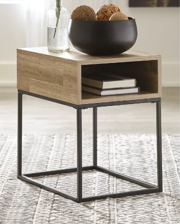 Gerdanet End Table Natural