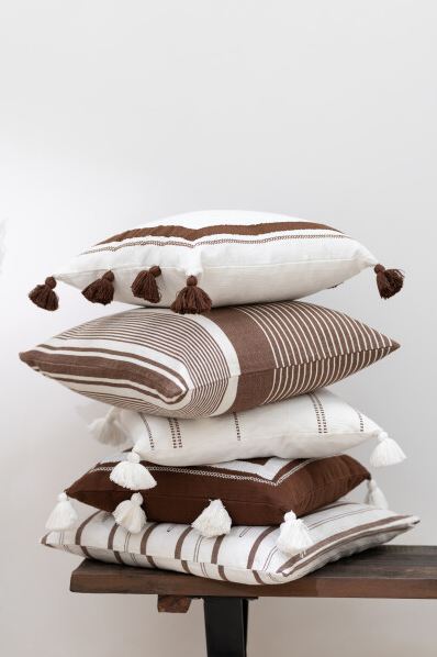 Brown Tassel Pillow Assorted 20in