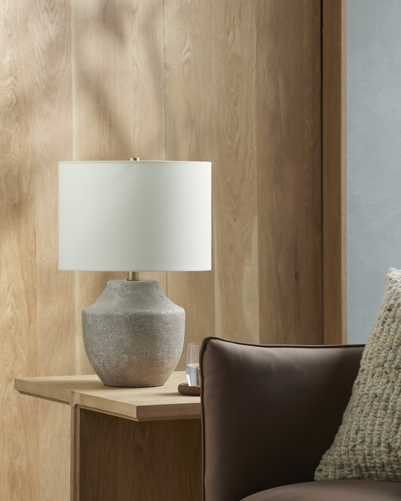 Antoine Table Lamp 21in