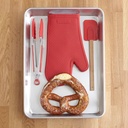 Textured Silicone Oven Mitt Red
