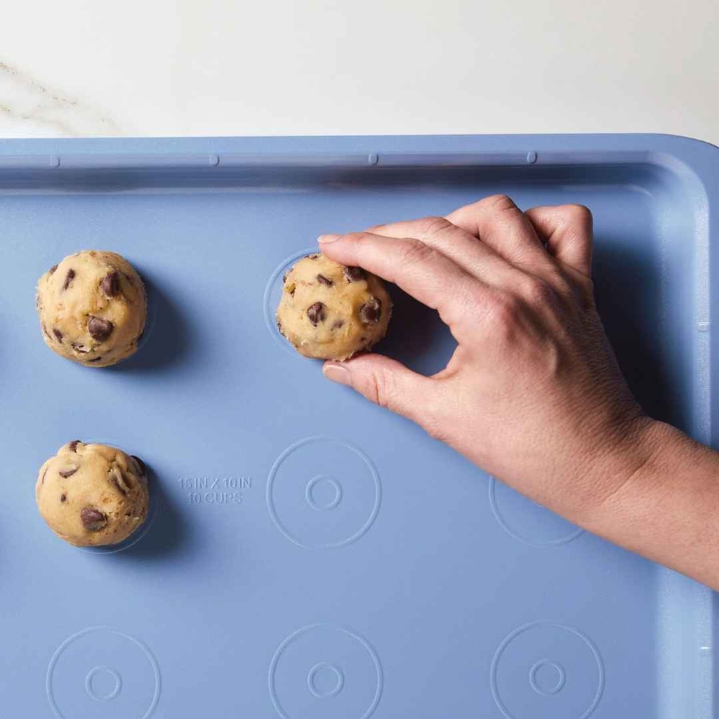 Faberware Cookie Pan with Portion Marks Blue 11in