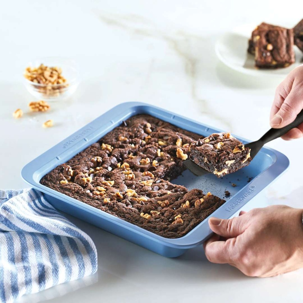 Faberware Square Cake Pan with Portion Marks Blue 9in