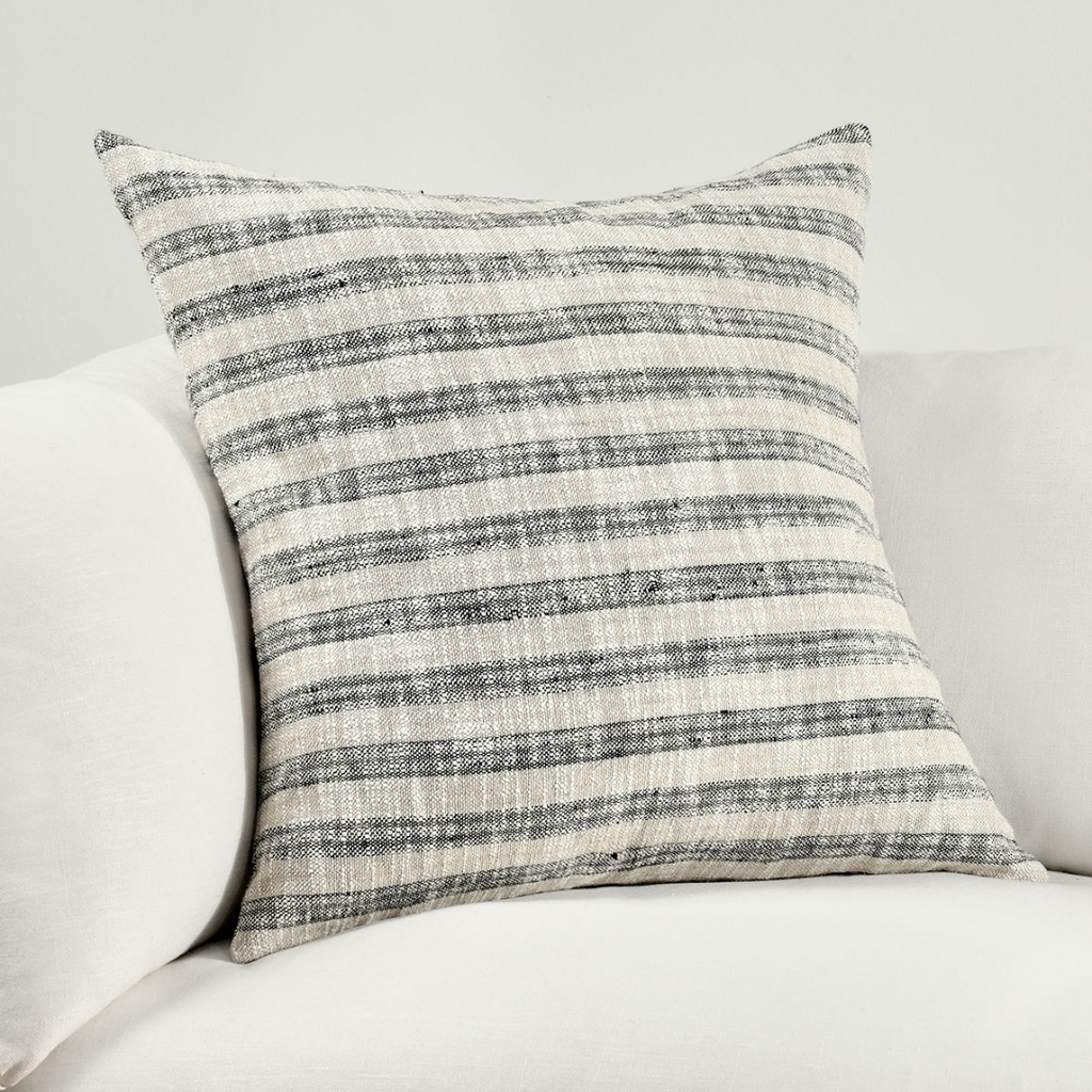 Linna Pillow 24in