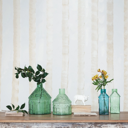 House Shaped Vase 11in 