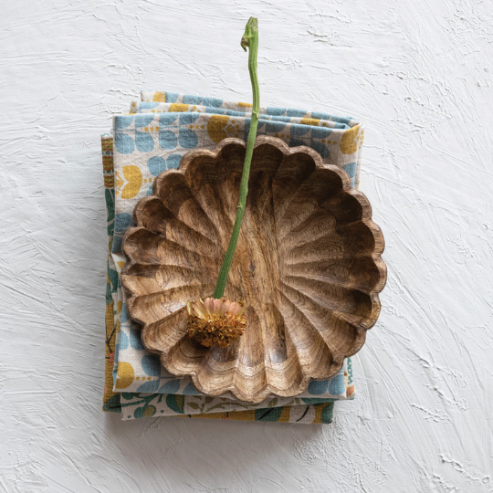 Mango Wood Scalloped Bowl 8in 