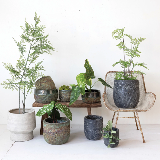 Stoneware Footed Planter With Debossed Lines Cream 15x16in