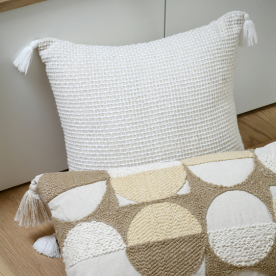 Balma Pillow Ecru 16x16in