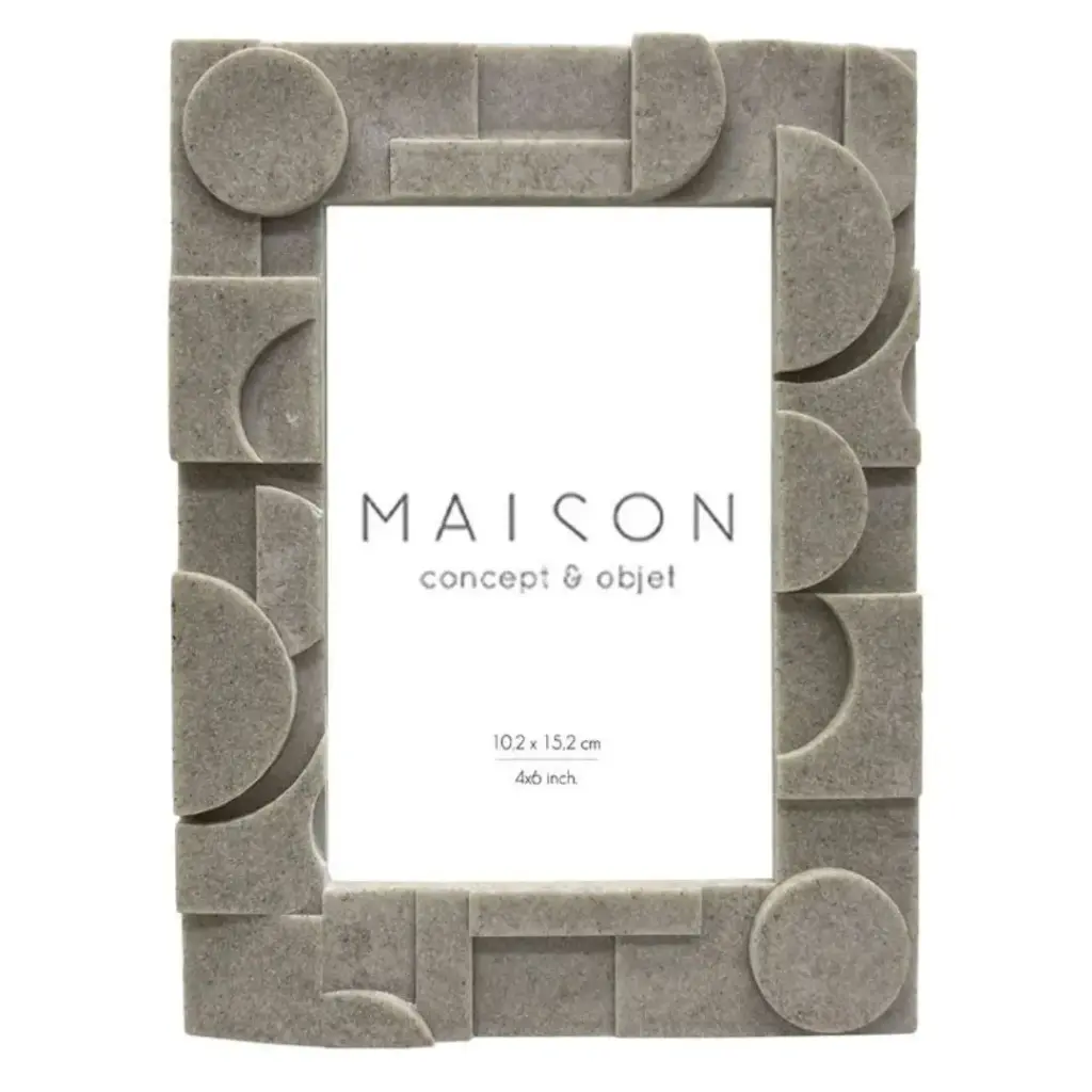 Beige Polyresin Photo Frame 6x8in